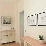 Mistrangelohome 3 - In Pieno Centro شقة سافونا
