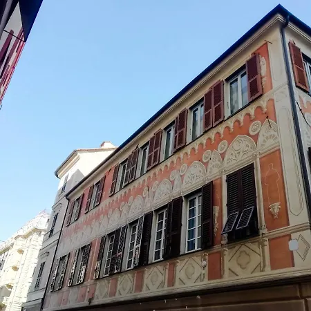 Mistrangelohome 3 - In Pieno Centro Lägenhet *